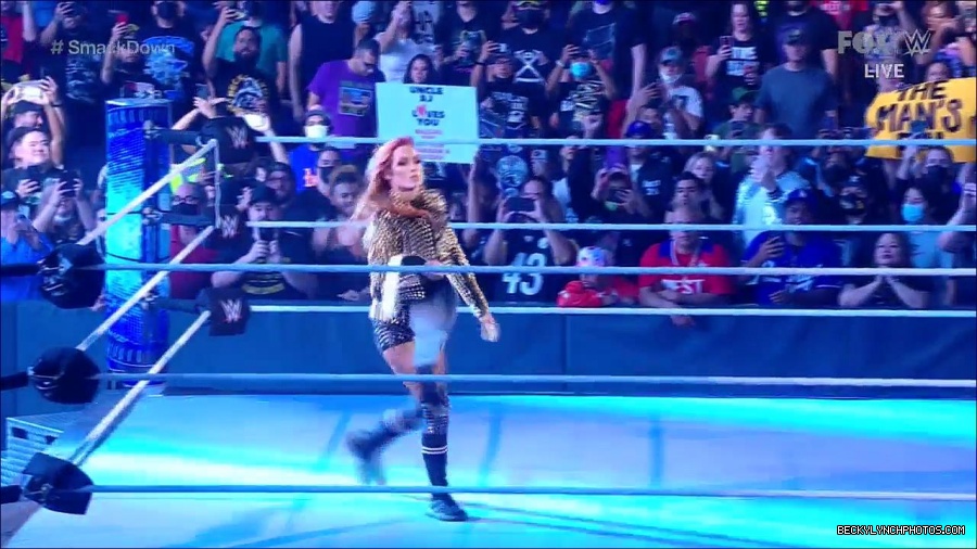 WWE_Supersized_SmackDown_2021_10_15_720p_HDTV_x264-NWCHD_mp4_004849021.jpg