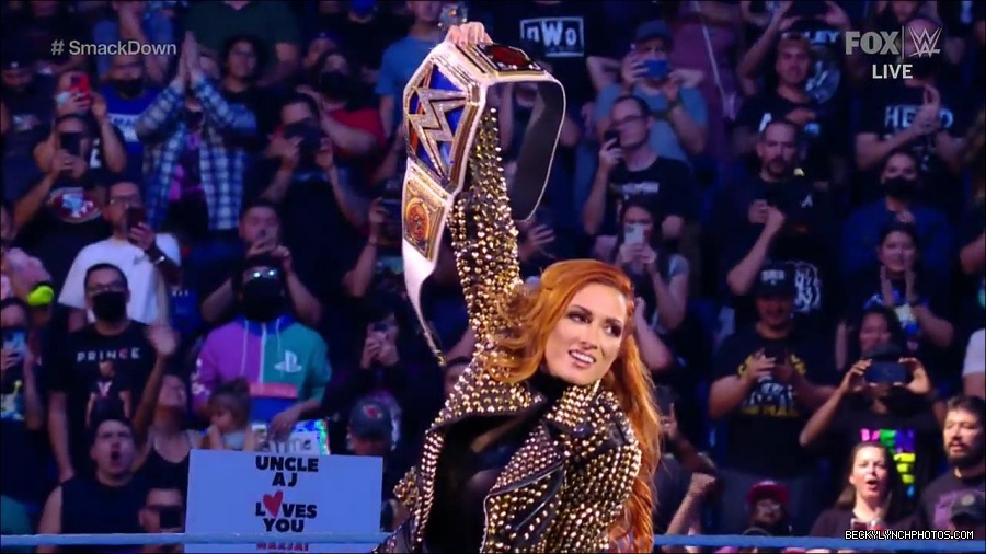 WWE_Supersized_SmackDown_2021_10_15_720p_HDTV_x264-NWCHD_mp4_004853225.jpg