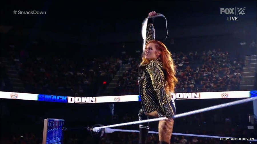 WWE_Supersized_SmackDown_2021_10_15_720p_HDTV_x264-NWCHD_mp4_004868240.jpg