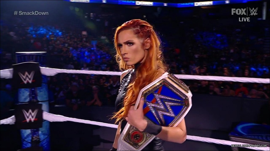 WWE_Supersized_SmackDown_2021_10_15_720p_HDTV_x264-NWCHD_mp4_004963836.jpg