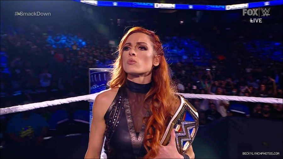 WWE_Supersized_SmackDown_2021_10_15_720p_HDTV_x264-NWCHD_mp4_004967440.jpg