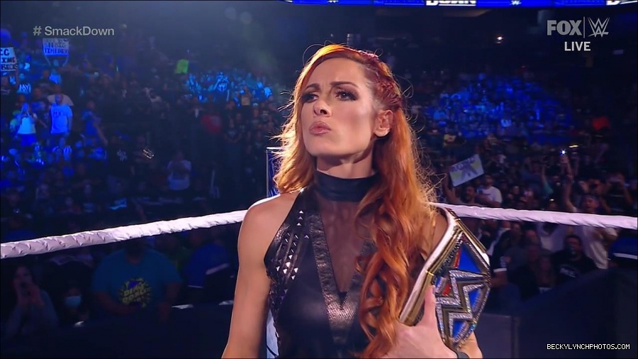 WWE_Supersized_SmackDown_2021_10_15_720p_HDTV_x264-NWCHD_mp4_004968040.jpg