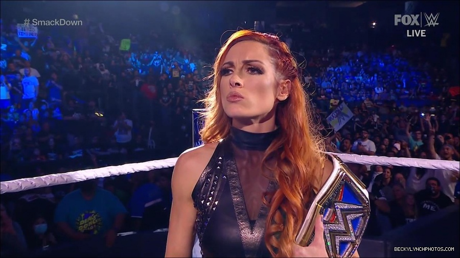 WWE_Supersized_SmackDown_2021_10_15_720p_HDTV_x264-NWCHD_mp4_004968641.jpg