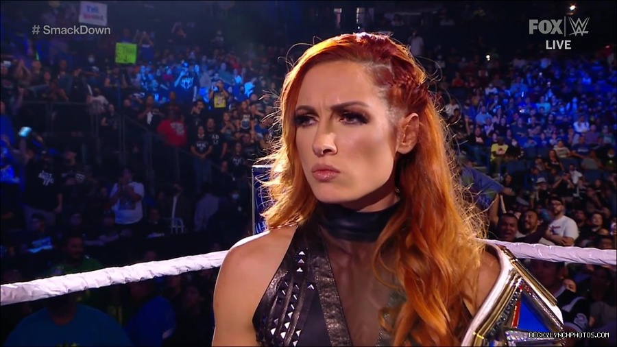 WWE_Supersized_SmackDown_2021_10_15_720p_HDTV_x264-NWCHD_mp4_004971043.jpg