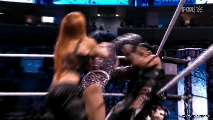 WWE_Supersized_SmackDown_2021_10_15_720p_HDTV_x264-NWCHD_mp4_005039512.jpg
