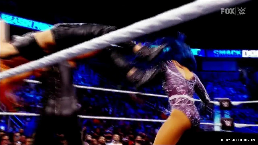 WWE_Supersized_SmackDown_2021_10_15_720p_HDTV_x264-NWCHD_mp4_005056929.jpg
