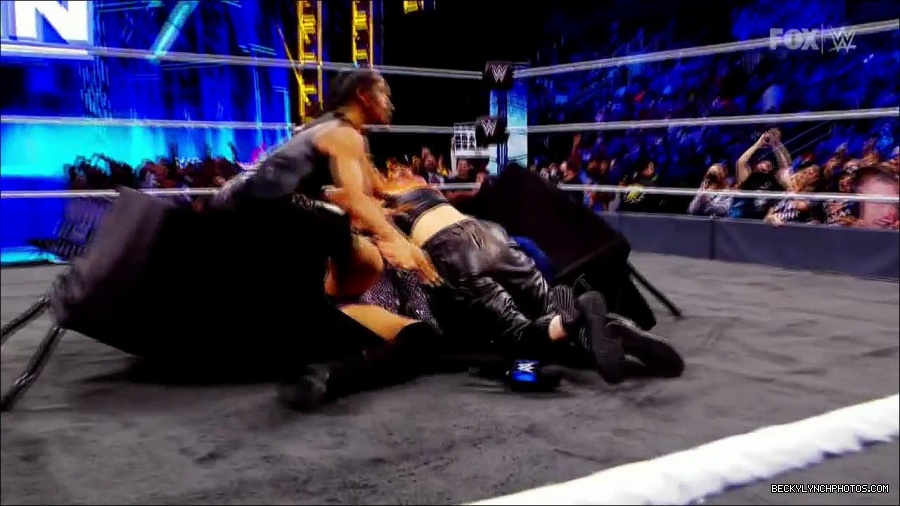 WWE_Supersized_SmackDown_2021_10_15_720p_HDTV_x264-NWCHD_mp4_005061133.jpg