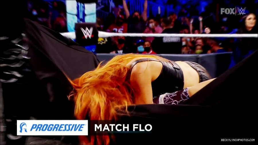 WWE_Supersized_SmackDown_2021_10_15_720p_HDTV_x264-NWCHD_mp4_005065938.jpg