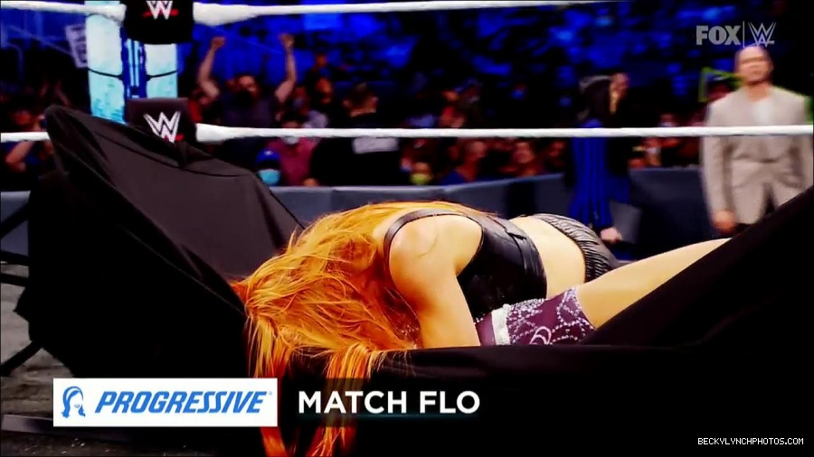 WWE_Supersized_SmackDown_2021_10_15_720p_HDTV_x264-NWCHD_mp4_005068941.jpg