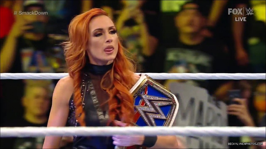 WWE_Supersized_SmackDown_2021_10_15_720p_HDTV_x264-NWCHD_mp4_005154827.jpg