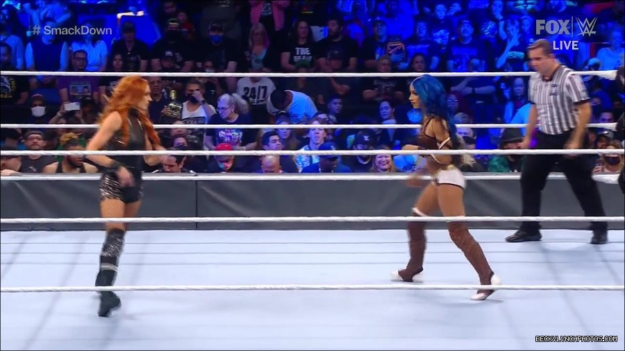 WWE_Supersized_SmackDown_2021_10_15_720p_HDTV_x264-NWCHD_mp4_005219291.jpg