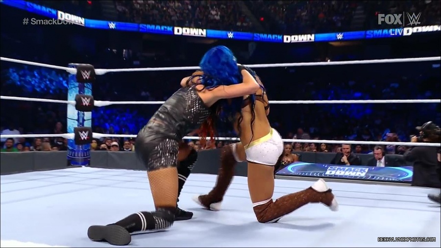 WWE_Supersized_SmackDown_2021_10_15_720p_HDTV_x264-NWCHD_mp4_005244516.jpg
