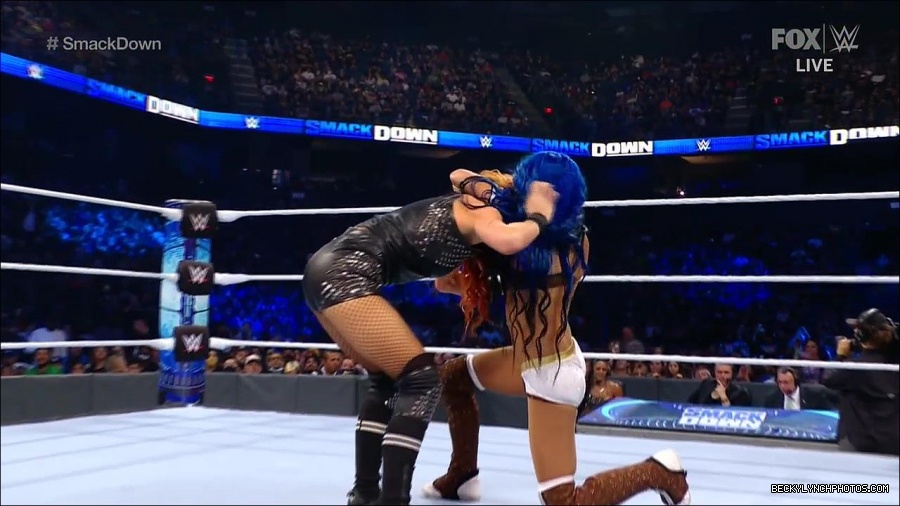 WWE_Supersized_SmackDown_2021_10_15_720p_HDTV_x264-NWCHD_mp4_005245718.jpg