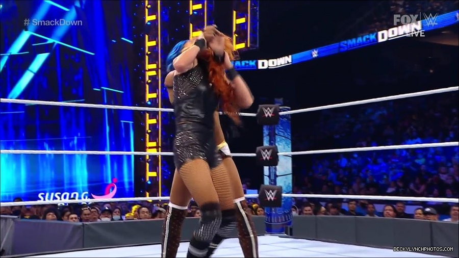WWE_Supersized_SmackDown_2021_10_15_720p_HDTV_x264-NWCHD_mp4_005328600.jpg
