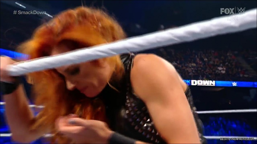 WWE_Supersized_SmackDown_2021_10_15_720p_HDTV_x264-NWCHD_mp4_005381453.jpg
