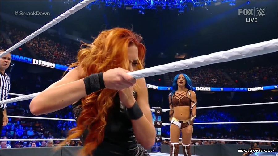 WWE_Supersized_SmackDown_2021_10_15_720p_HDTV_x264-NWCHD_mp4_005382654.jpg