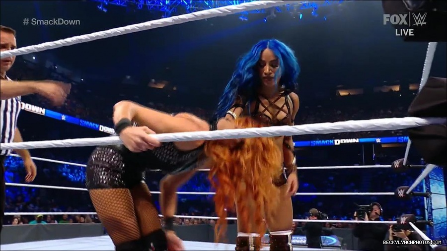 WWE_Supersized_SmackDown_2021_10_15_720p_HDTV_x264-NWCHD_mp4_005386258.jpg
