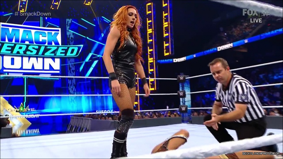 WWE_Supersized_SmackDown_2021_10_15_720p_HDTV_x264-NWCHD_mp4_005435507.jpg