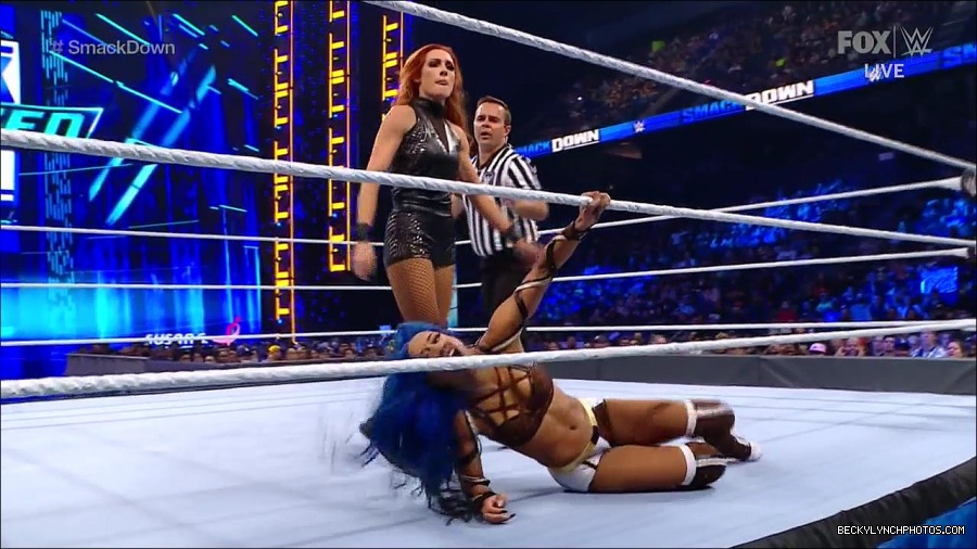 WWE_Supersized_SmackDown_2021_10_15_720p_HDTV_x264-NWCHD_mp4_005439111.jpg