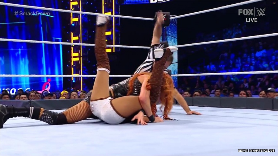WWE_Supersized_SmackDown_2021_10_15_720p_HDTV_x264-NWCHD_mp4_005506979.jpg
