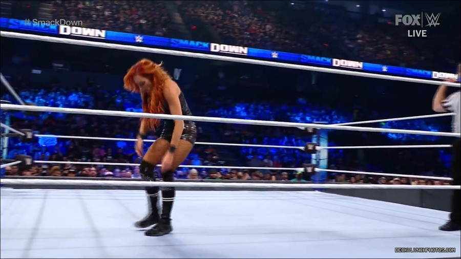 WWE_Supersized_SmackDown_2021_10_15_720p_HDTV_x264-NWCHD_mp4_005518390.jpg