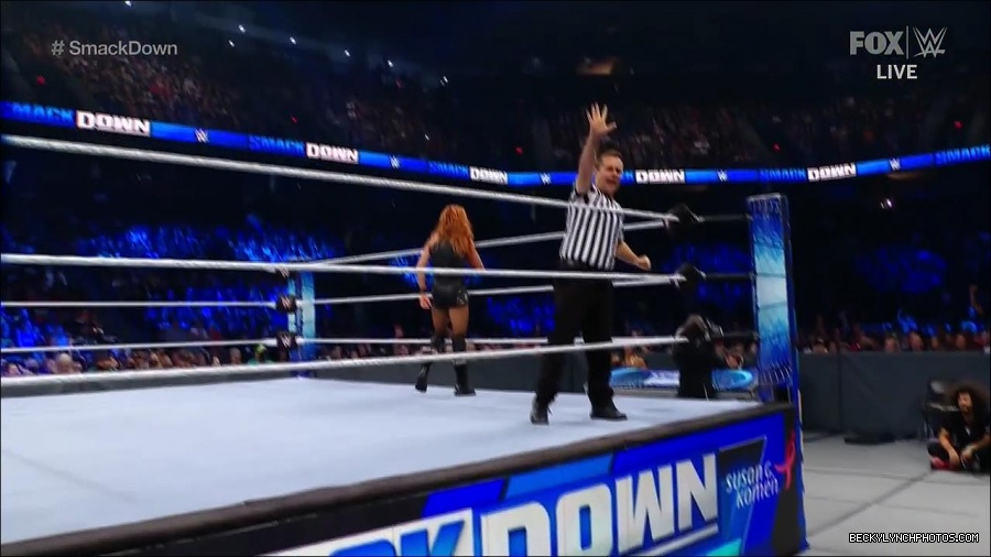 WWE_Supersized_SmackDown_2021_10_15_720p_HDTV_x264-NWCHD_mp4_005524396.jpg