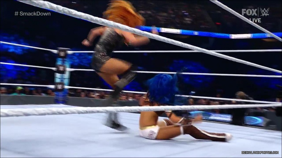 WWE_Supersized_SmackDown_2021_10_15_720p_HDTV_x264-NWCHD_mp4_005537009.jpg