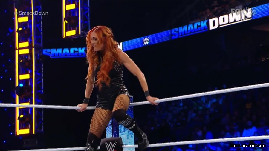 WWE_Supersized_SmackDown_2021_10_15_720p_HDTV_x264-NWCHD_mp4_005690162.jpg