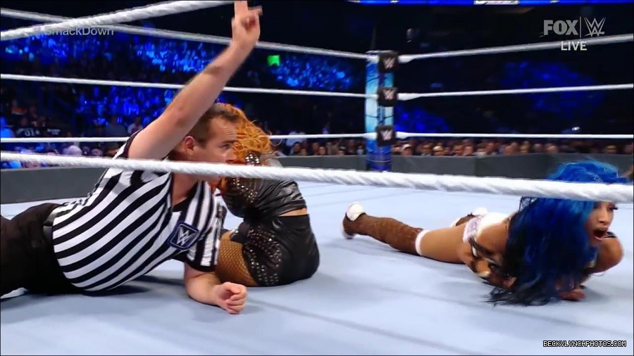 WWE_Supersized_SmackDown_2021_10_15_720p_HDTV_x264-NWCHD_mp4_005699171.jpg