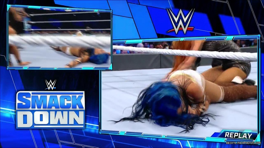 WWE_Supersized_SmackDown_2021_10_15_720p_HDTV_x264-NWCHD_mp4_005710115.jpg