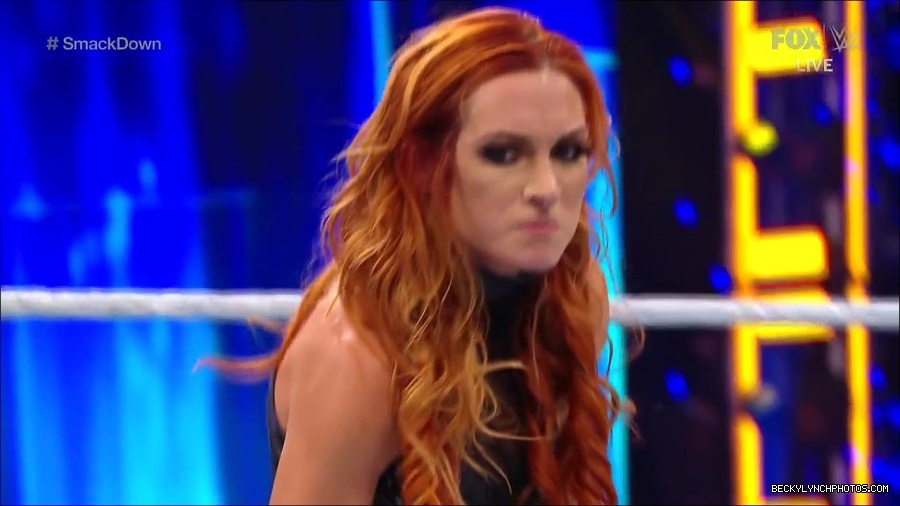 WWE_Supersized_SmackDown_2021_10_15_720p_HDTV_x264-NWCHD_mp4_005731736.jpg