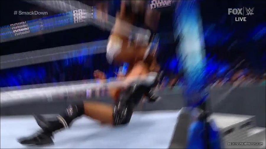 WWE_Supersized_SmackDown_2021_10_15_720p_HDTV_x264-NWCHD_mp4_005812217.jpg