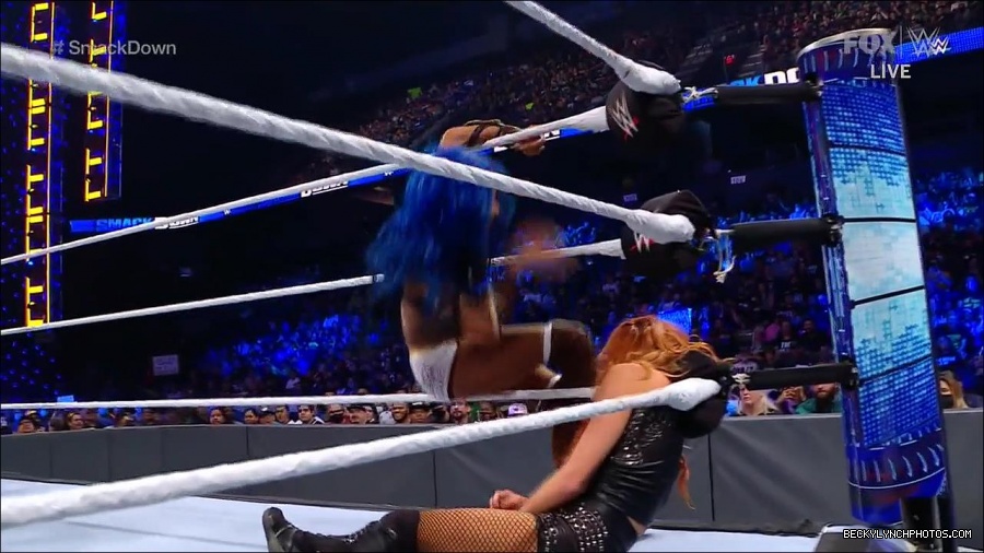 WWE_Supersized_SmackDown_2021_10_15_720p_HDTV_x264-NWCHD_mp4_005813418.jpg