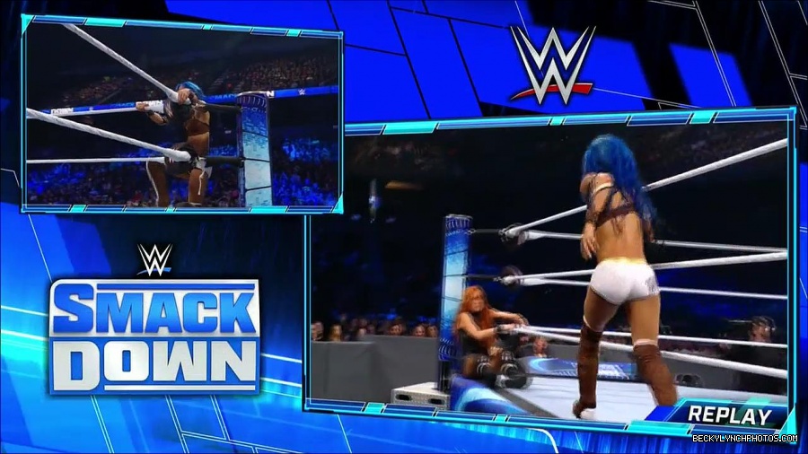WWE_Supersized_SmackDown_2021_10_15_720p_HDTV_x264-NWCHD_mp4_005819424.jpg