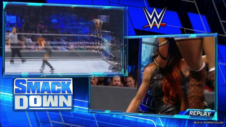 WWE_Supersized_SmackDown_2021_10_15_720p_HDTV_x264-NWCHD_mp4_005822427.jpg