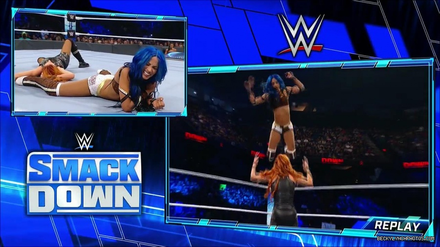 WWE_Supersized_SmackDown_2021_10_15_720p_HDTV_x264-NWCHD_mp4_005838643.jpg