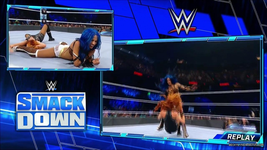 WWE_Supersized_SmackDown_2021_10_15_720p_HDTV_x264-NWCHD_mp4_005839244.jpg