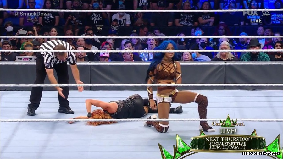 WWE_Supersized_SmackDown_2021_10_15_720p_HDTV_x264-NWCHD_mp4_005854259.jpg