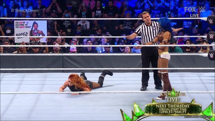 WWE_Supersized_SmackDown_2021_10_15_720p_HDTV_x264-NWCHD_mp4_005857862.jpg
