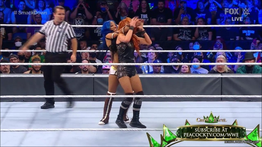 WWE_Supersized_SmackDown_2021_10_15_720p_HDTV_x264-NWCHD_mp4_005865070.jpg