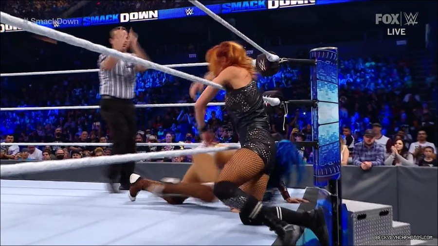 WWE_Supersized_SmackDown_2021_10_15_720p_HDTV_x264-NWCHD_mp4_005916721.jpg