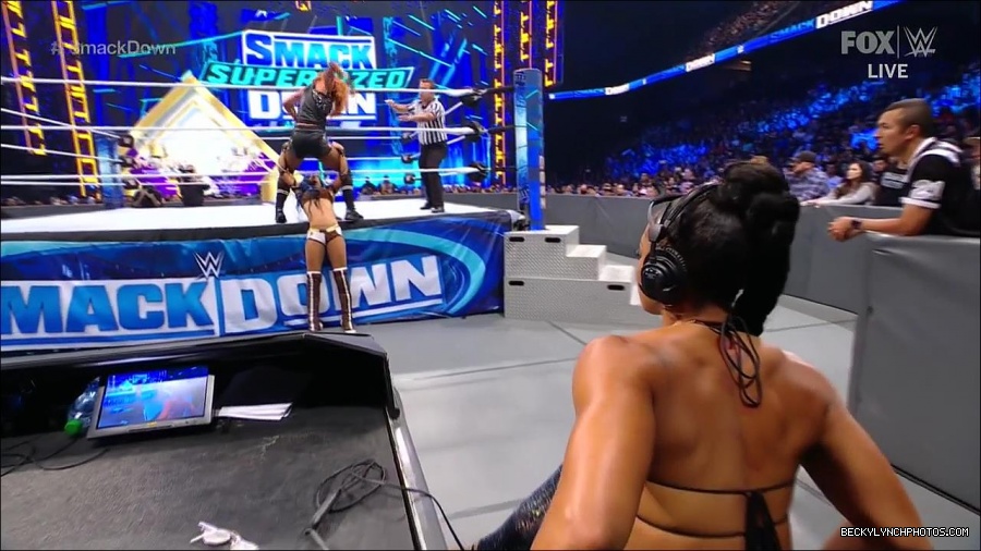 WWE_Supersized_SmackDown_2021_10_15_720p_HDTV_x264-NWCHD_mp4_005921526.jpg