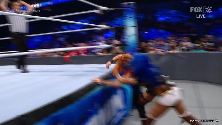 WWE_Supersized_SmackDown_2021_10_15_720p_HDTV_x264-NWCHD_mp4_005959964.jpg