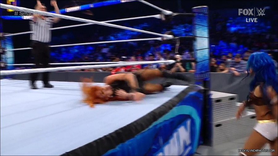WWE_Supersized_SmackDown_2021_10_15_720p_HDTV_x264-NWCHD_mp4_005960565.jpg