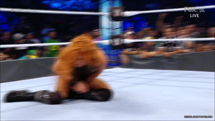 WWE_Supersized_SmackDown_2021_10_15_720p_HDTV_x264-NWCHD_mp4_005973778.jpg
