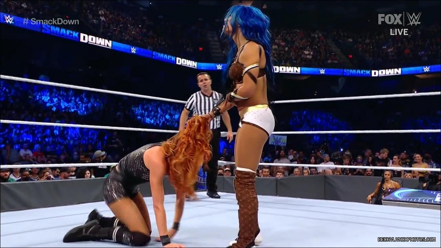 WWE_Supersized_SmackDown_2021_10_15_720p_HDTV_x264-NWCHD_mp4_006004409.jpg