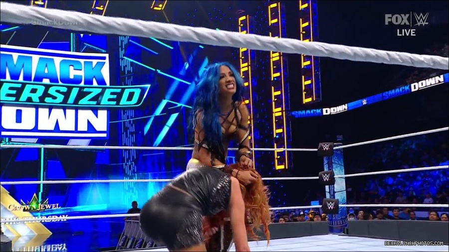 WWE_Supersized_SmackDown_2021_10_15_720p_HDTV_x264-NWCHD_mp4_006013418.jpg