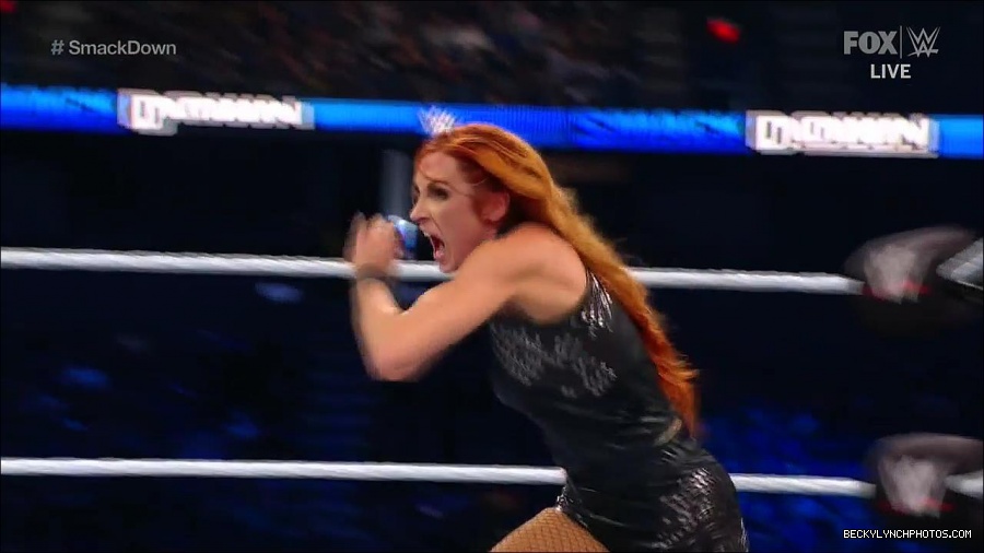 WWE_Supersized_SmackDown_2021_10_15_720p_HDTV_x264-NWCHD_mp4_006029634.jpg