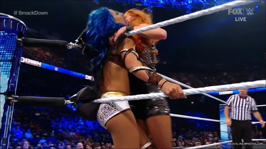 WWE_Supersized_SmackDown_2021_10_15_720p_HDTV_x264-NWCHD_mp4_006032036.jpg