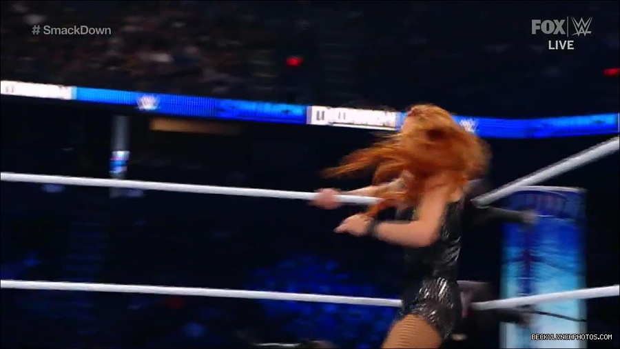 WWE_Supersized_SmackDown_2021_10_15_720p_HDTV_x264-NWCHD_mp4_006036241.jpg